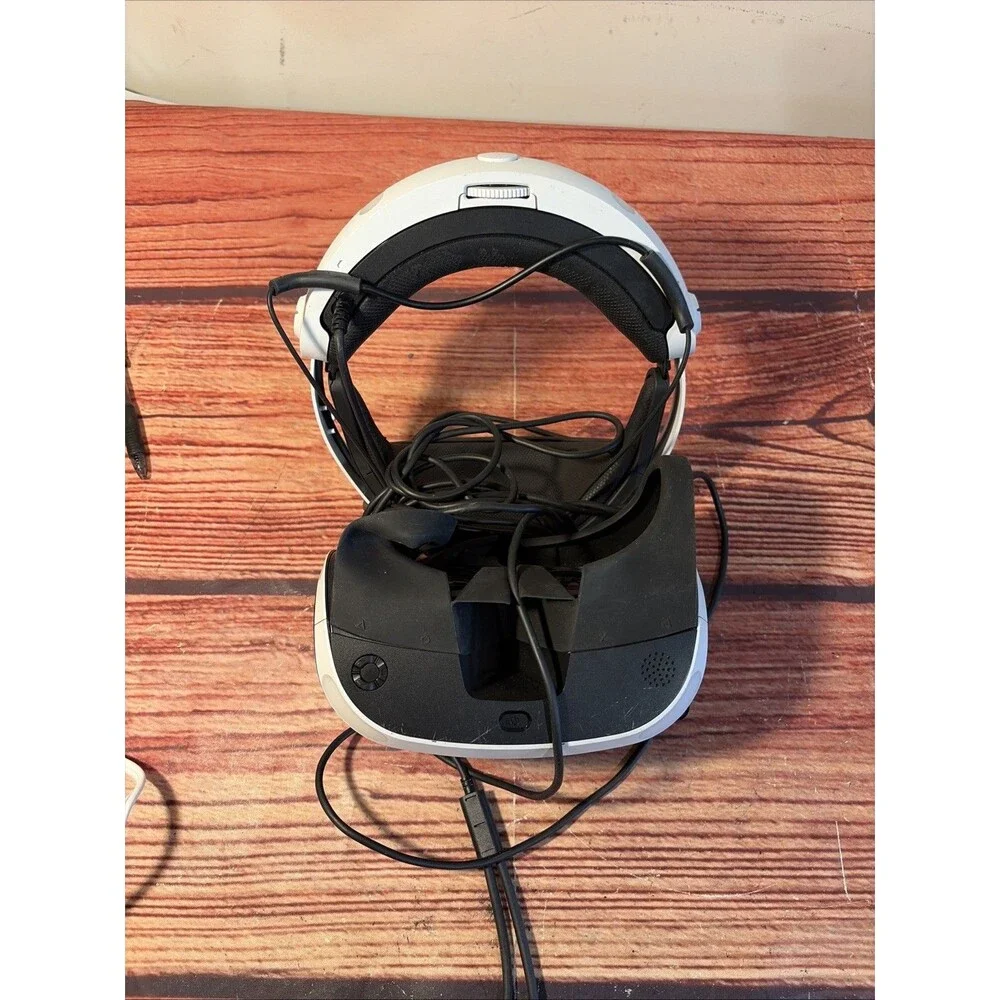 Sony PlayStation VR PSVR PS4 White Virtual Reality Headset Only
